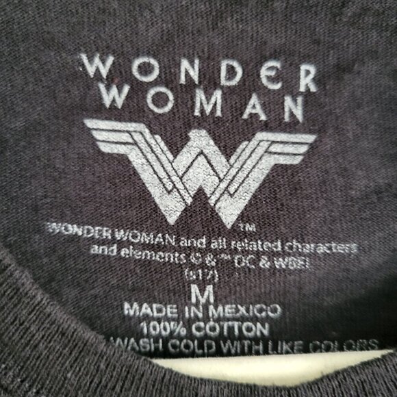 Wonder women Black cotton T-shirt Women Size M - Picture 4 of 5